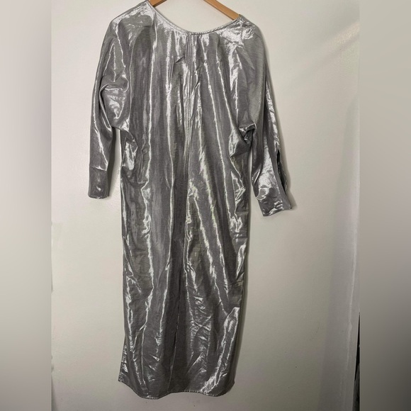 Women’s top shop elegant, metallic dress - Picture 3 of 8